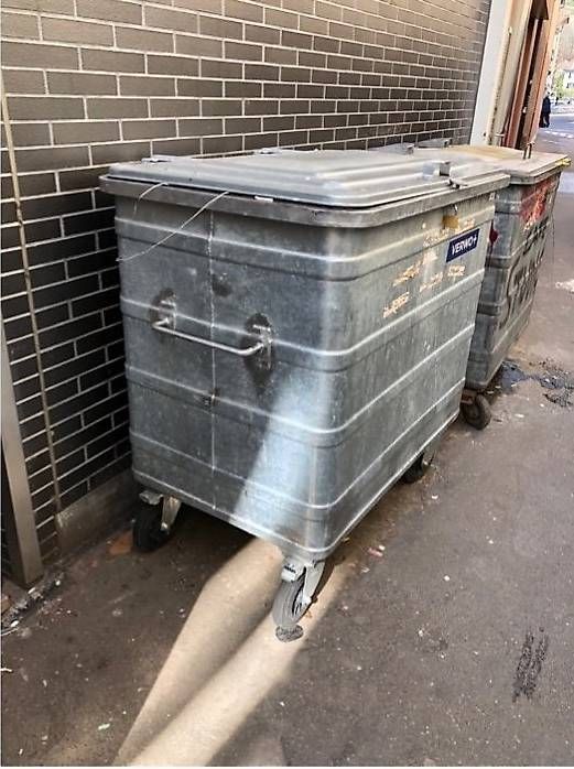 Sonstiges für Büro & Gewerbe: Abfallcontainer – Gebraucht aus Tüscherz-Alfermée von gra_8sd9