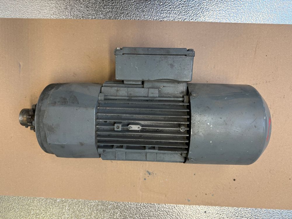 Elektromotor mit Bremse und Getriebe (Gebraucht) in Basel für CHF 250