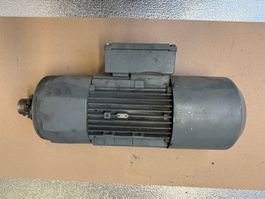 Elektromotor mit Bremse und Getriebe
