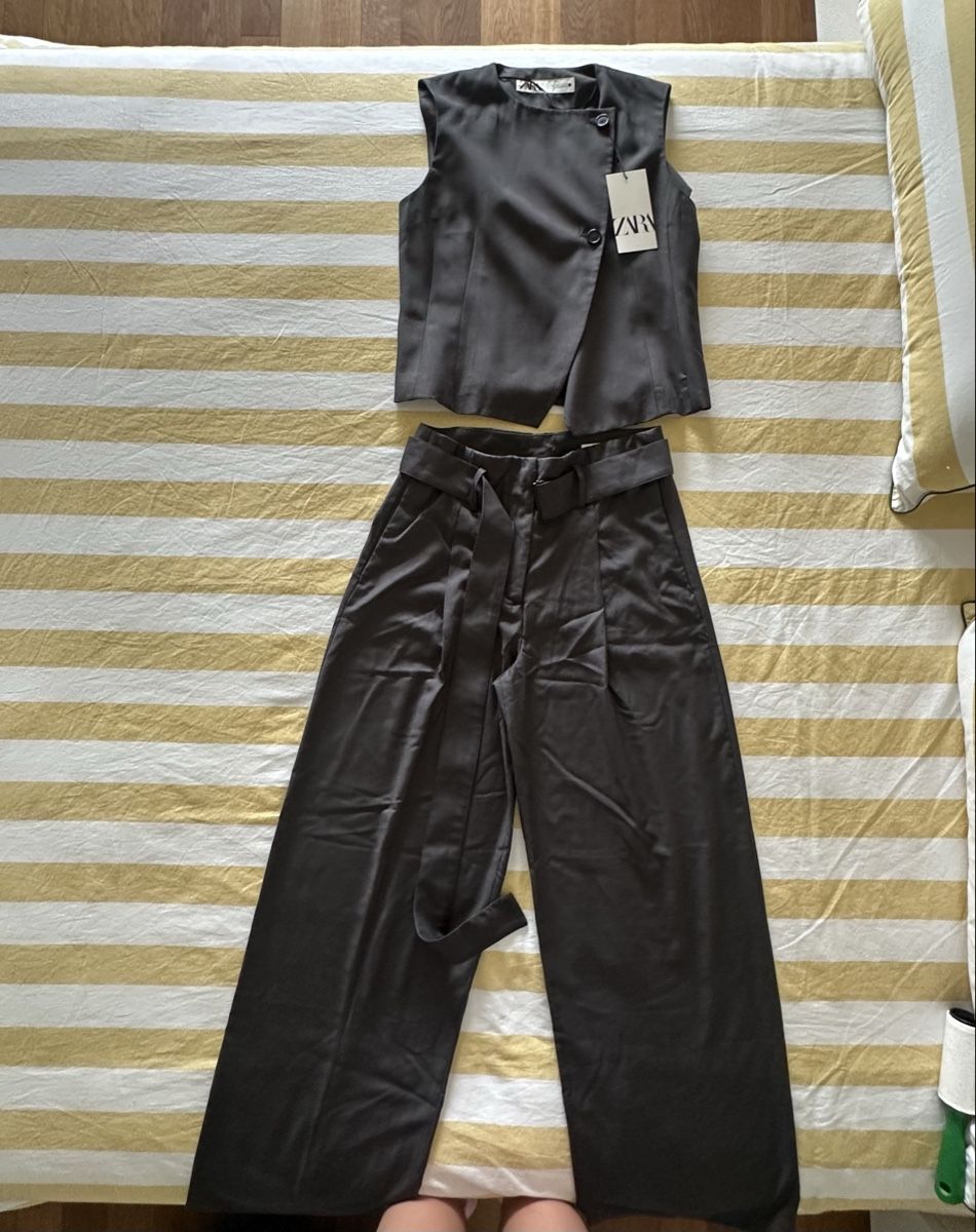 Zara Kleiderpakete: Grey suit  – Neu und originalverpackt aus Buchrain von Franciscacsousa 1