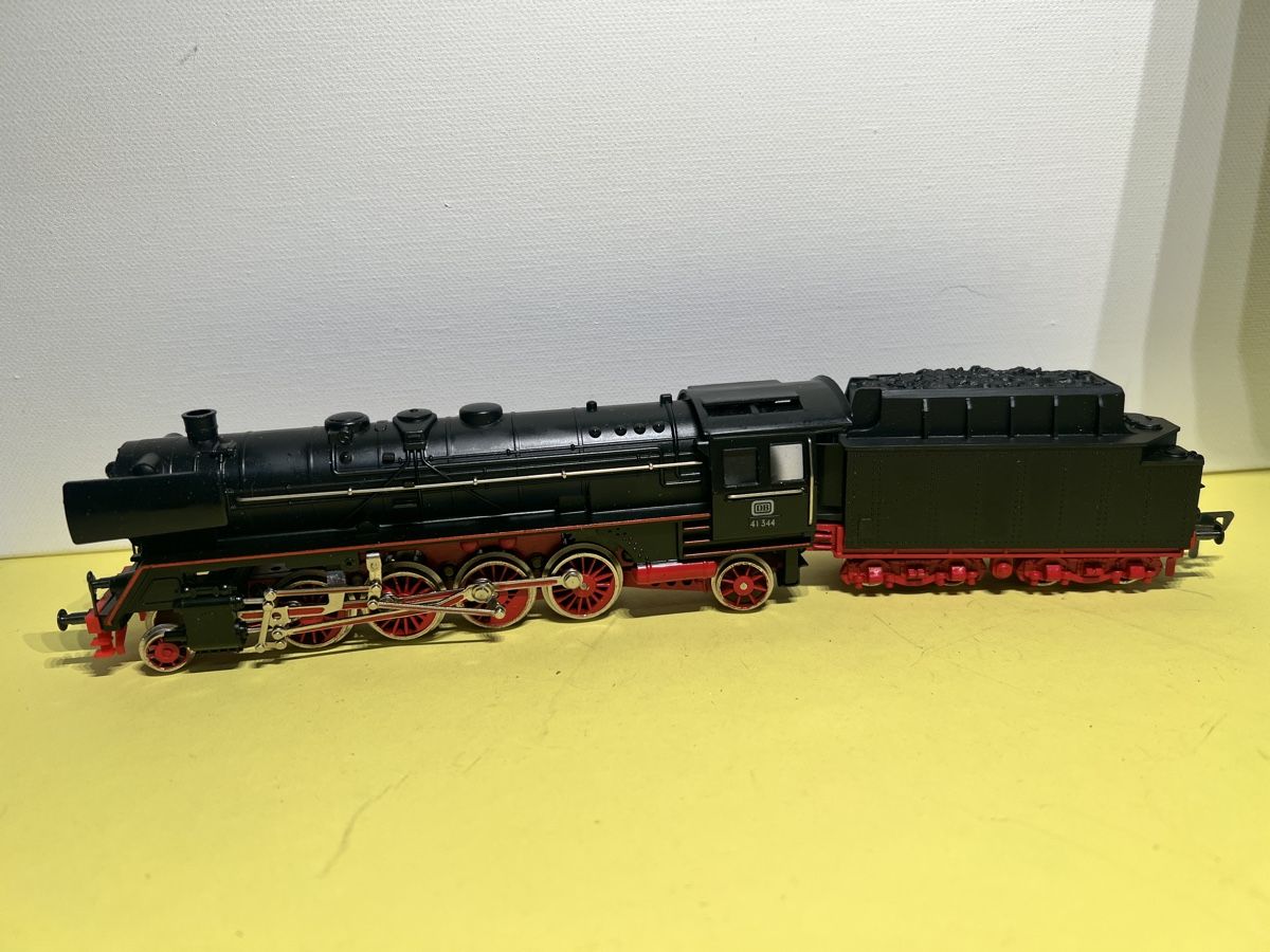 Fleischmann Modelleisenbahnen: Fleischmann BR41 schweres Gussmodell HO Gleichstrom  – Gebraucht aus Weinfelden von Kammerflimmern 2