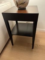 2x Beistelltische / Nachttische mit Schublade - Buche massiv