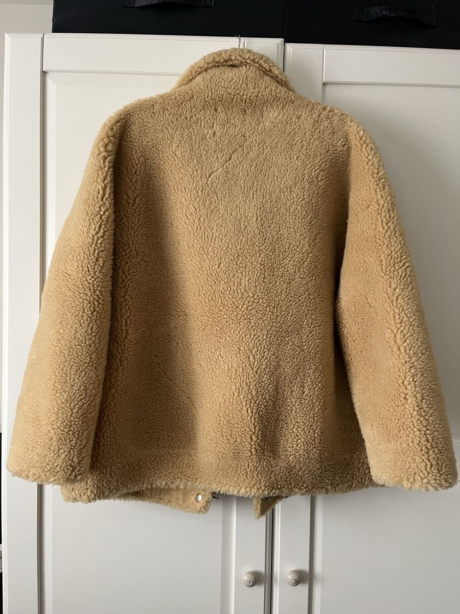Zara Mäntel: Jacke aus Kunstfell – Neu (gemäss Beschreibung) aus Allschwil von eyl_bb8q 6
