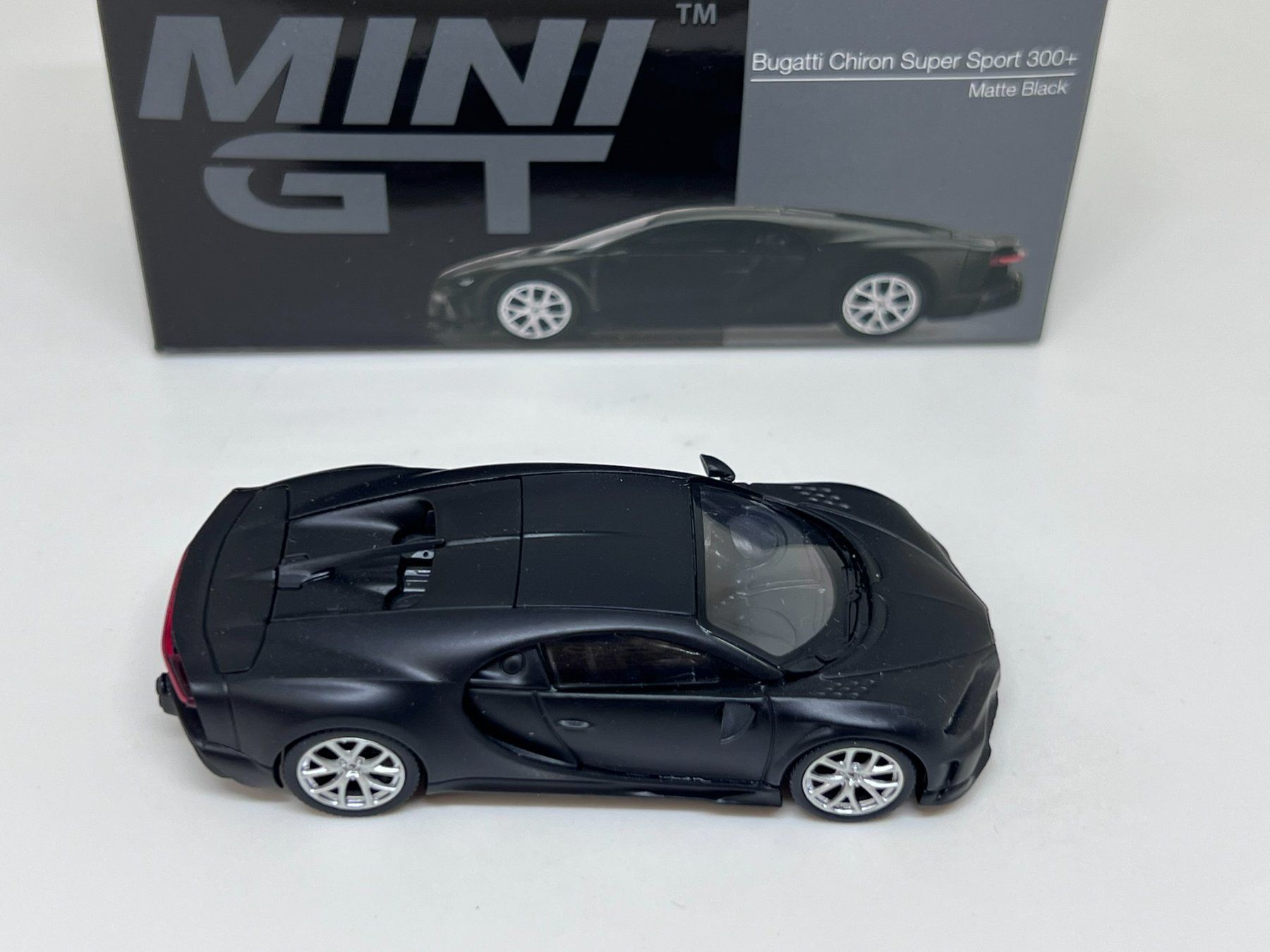 Modellini d'auto: Mini GT Bugatti Chiron Super Sport 300+ – Nuovo e nell'imballaggio originale da Wildegg venduto da LaaBoutique 1