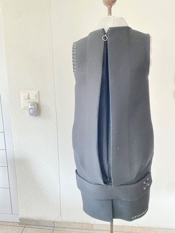Bally Vestiti: Schwarzes Kleid mit Schnürung Gr. 36 – Nuovo (secondo la descrizione) da Rothrist venduto da lil_tg5m 1