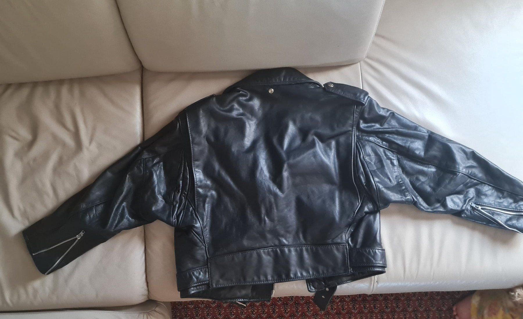 Jacken: Lederjacke in schwarz, Grösse M – Gebraucht aus Coeuve von Nelly2 5