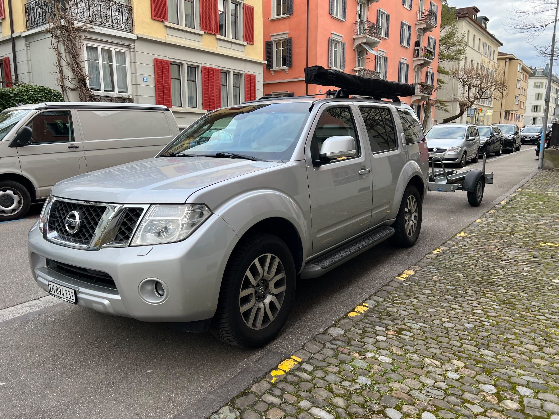 Nissan Automobili: Nissan Pathfinder 2.5 – Usato da Zürich venduto da KronossonorK 1