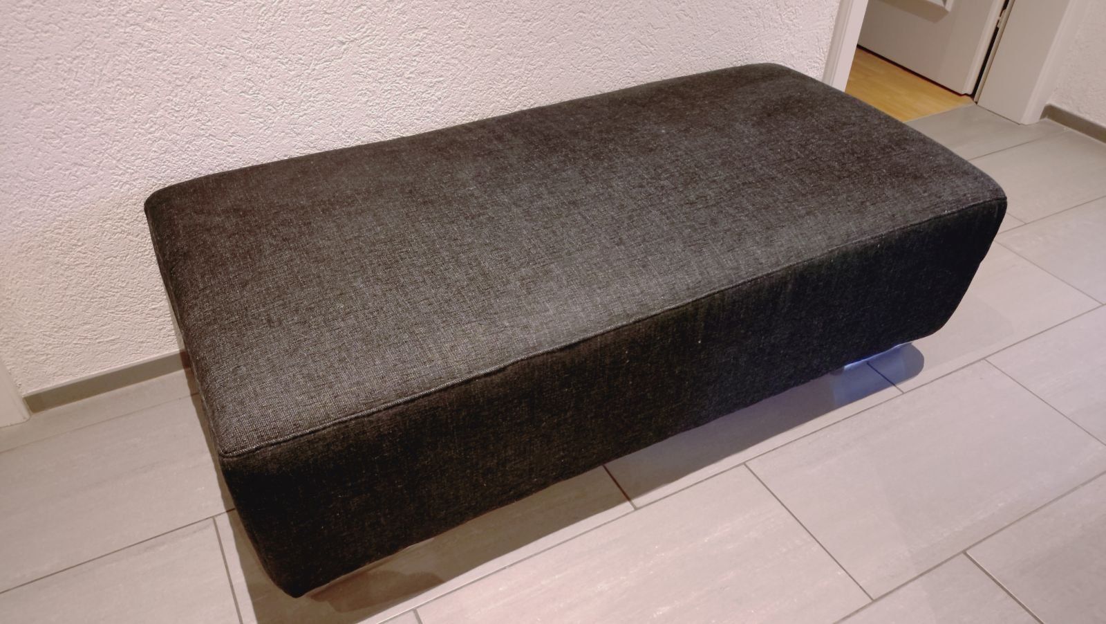 Sgabelli: Hocker / Fussablage für Sofa – Usato da Grüningen venduto da Stargazer