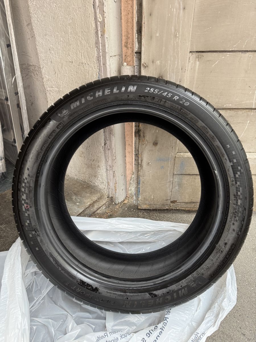 Pneus & Kompletträder: 4 stk. Michelin Pilot Sport EV 255/45 R20 - Neu – Neu und originalverpackt aus Erlenbach ZH von Mofa1989