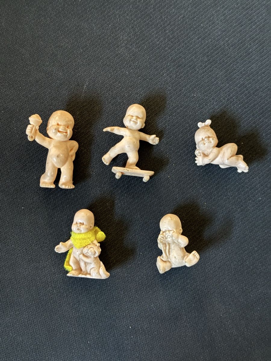 Jouets: Lot - 5x mini Babies – D'occasion à Uvrier par sauma85