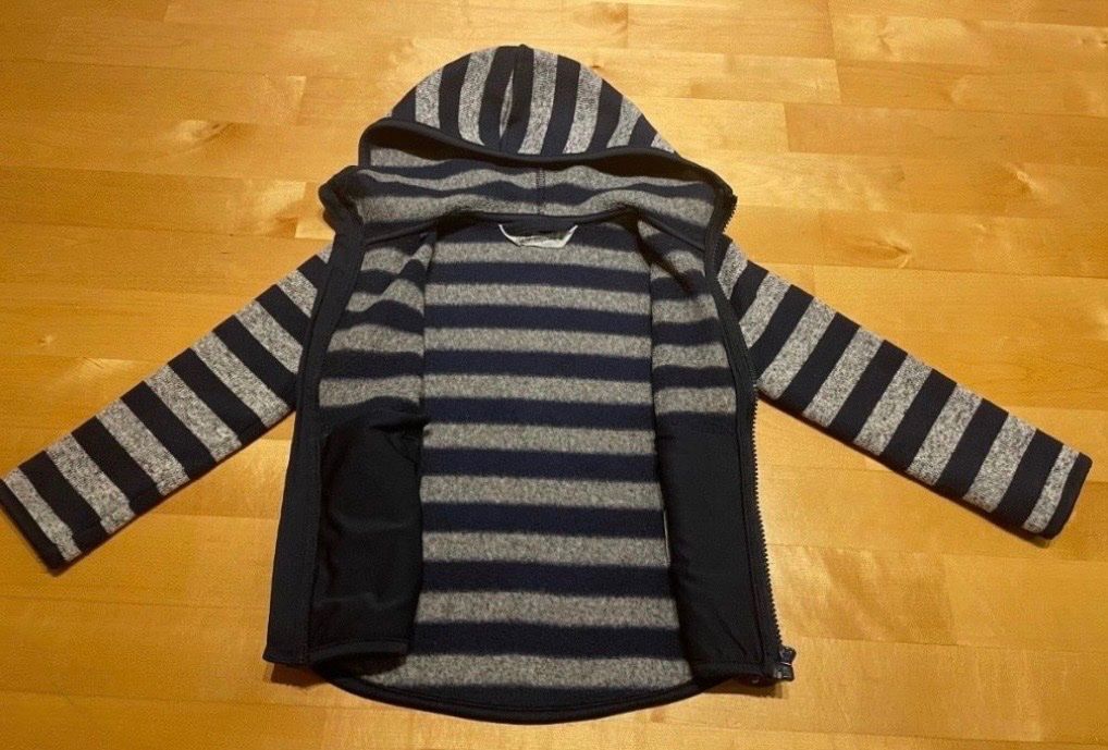 H&M Jacken: Pullover, Fleecjacke Gr 98 – Gebraucht aus Hüntwangen von fra_7nd2 2