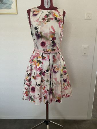 Closet London Sommerkleid Blumen Gr. 36 weiss romantisch NEU