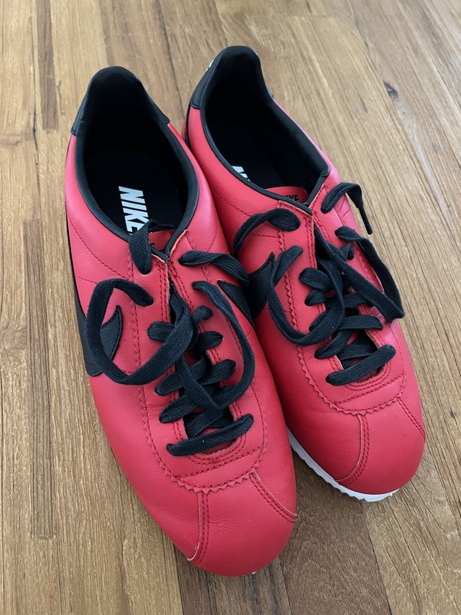 Nike Herrenschuhe: Nike Schuhe Rot Schwarz Groesse 42 – Gebraucht aus Buchs AG von Balisto0 2