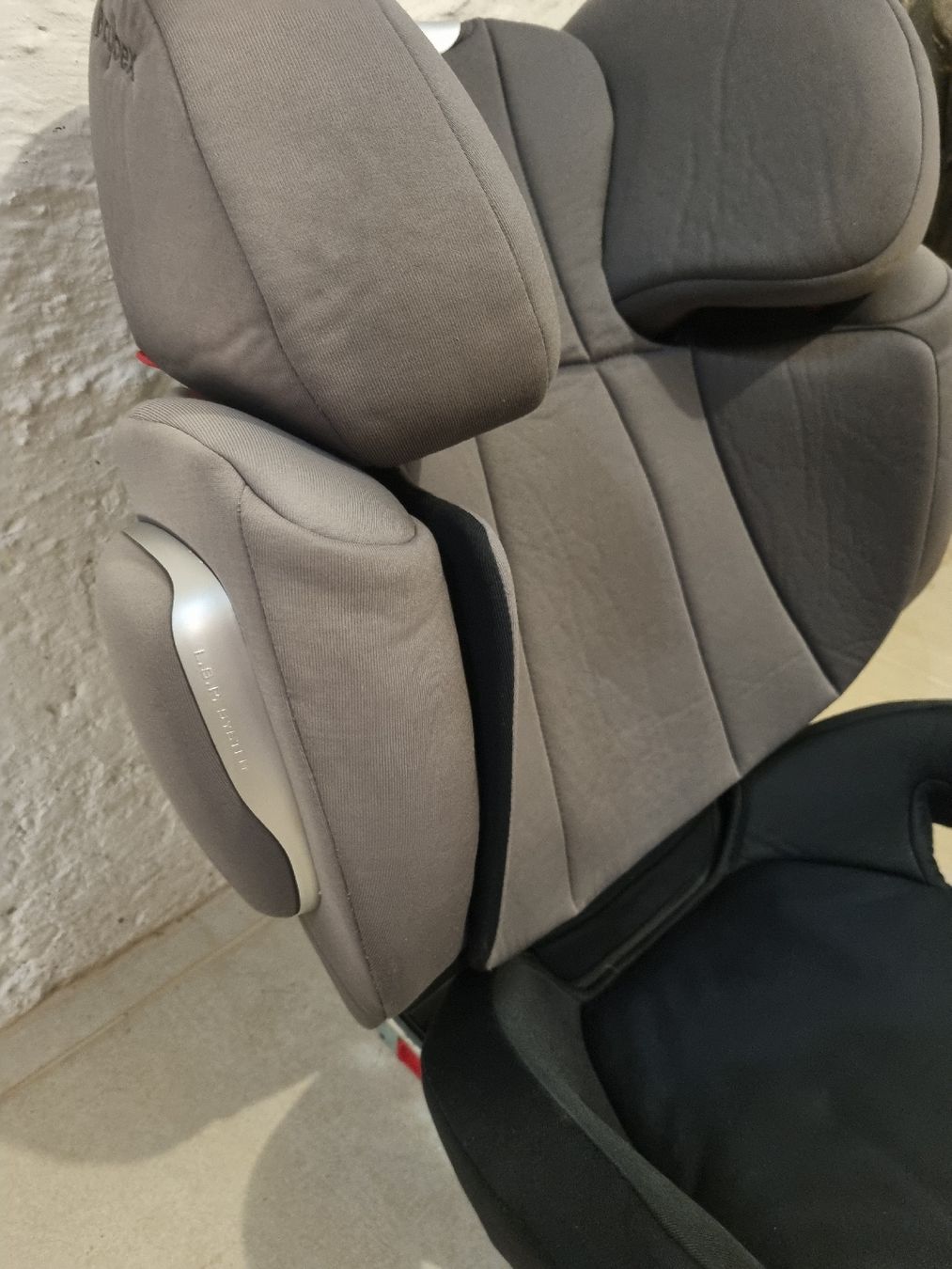 Cybex Auto-Kindersitze: Cybex Solution Q2-Fix Autositz grau 15-36 kg  – Gebraucht aus Basel von ste_2lg2 2
