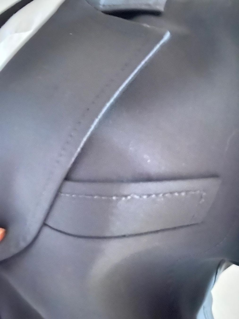 Bally Giacche: Neu Bally Schwarzer Blazer Gr. 36 elegant tailliert – Nuovo (secondo la descrizione) da Rothrist venduto da lil_tg5m 4