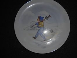 Wunderschöner Wandteller, Langenthal Nr.61, Junge mit Ski