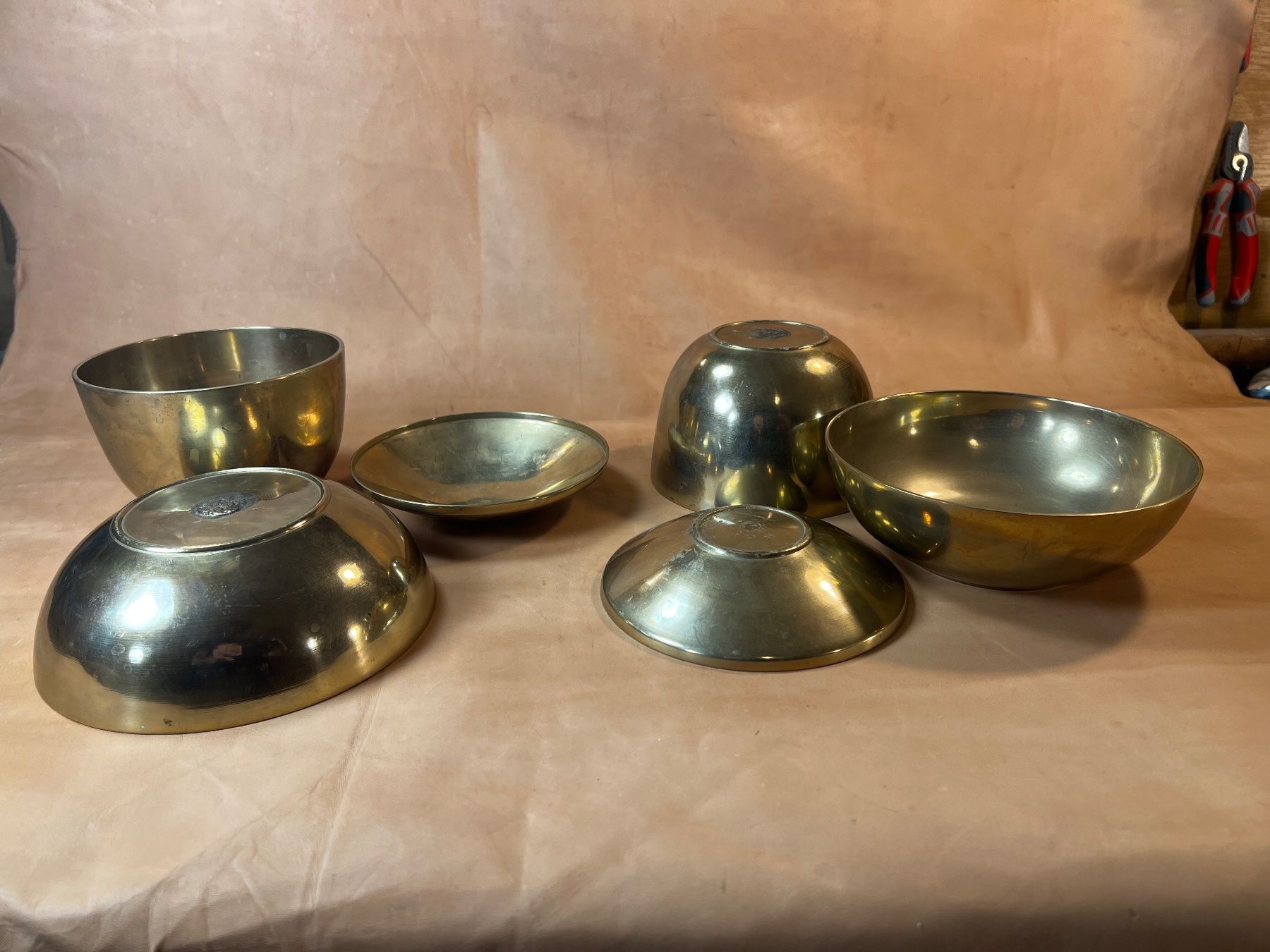 Ciotole: CHINESISCHE ODER KOREANISCHE SCHALEN ODER GONGS – Usato da Riva San Vitale venduto da AM25 3