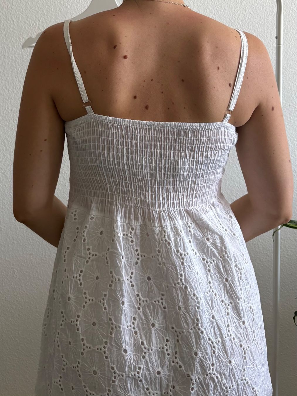 Robes: weißes Sommerkleid – D'occasion à Zürich par bbbggg 3