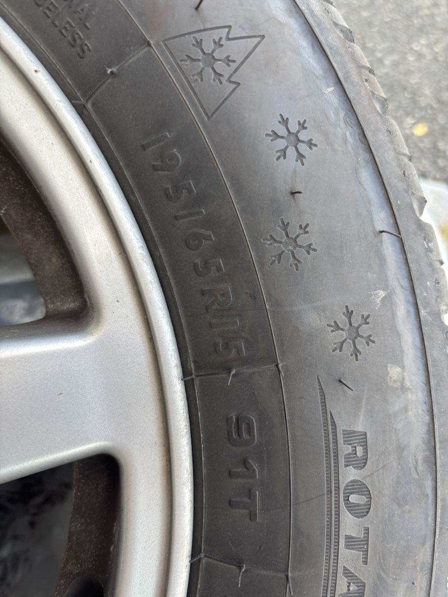 Pneus & Kompletträder: Winterkompletträder – Gebraucht aus Oberflachs von ste_9yk6 1