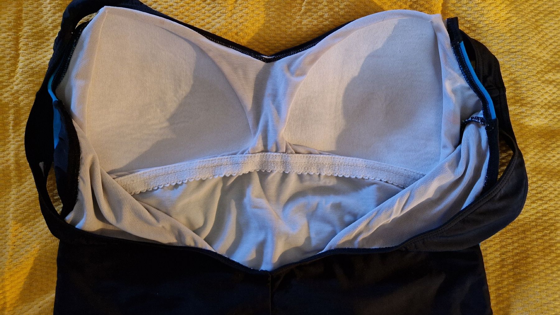 Costumi da bagno & Bikini: Badeanzug E-Cup, Gr. 44, Blau Schwarz – Usato da Oberengstringen venduto da Asteroid56 4