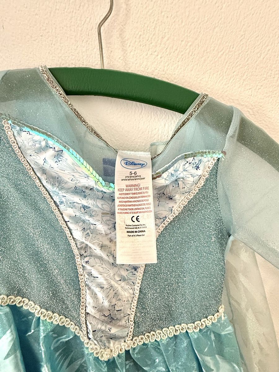 Costumi:  Elsa Kostüm disney – Usato da Chur venduto da Tsambiko 3