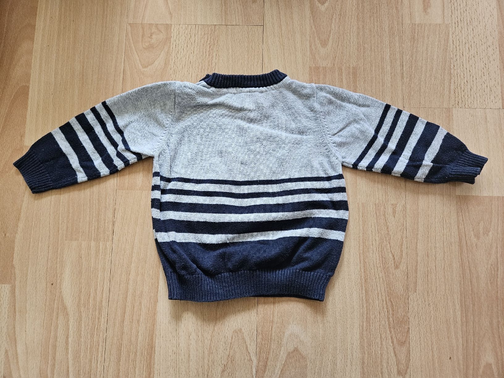 C&A Maglioni & Felpe: Pullover Mickey Gr. 74 – Usato da Zürich venduto da Kris8050 4