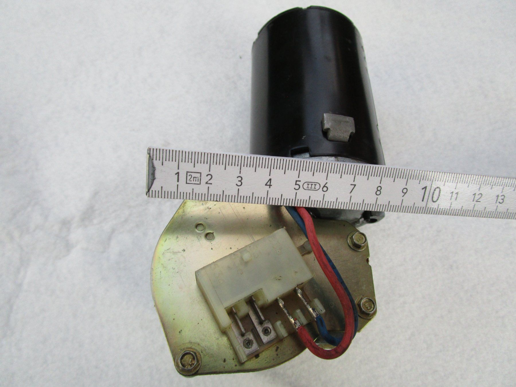 Motori: Getriebemotor 12 Volt DC – Usato da Rapperswil SG venduto da Ralphy 5