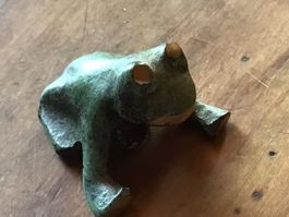 Alter kleiner Bronze Frosch