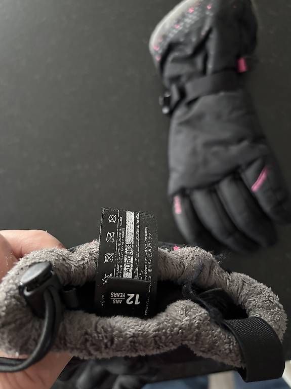 Guanti: Gants Racer filles ski 12 ans – Usato da Vufflens-la-Ville venduto da floschlier 1