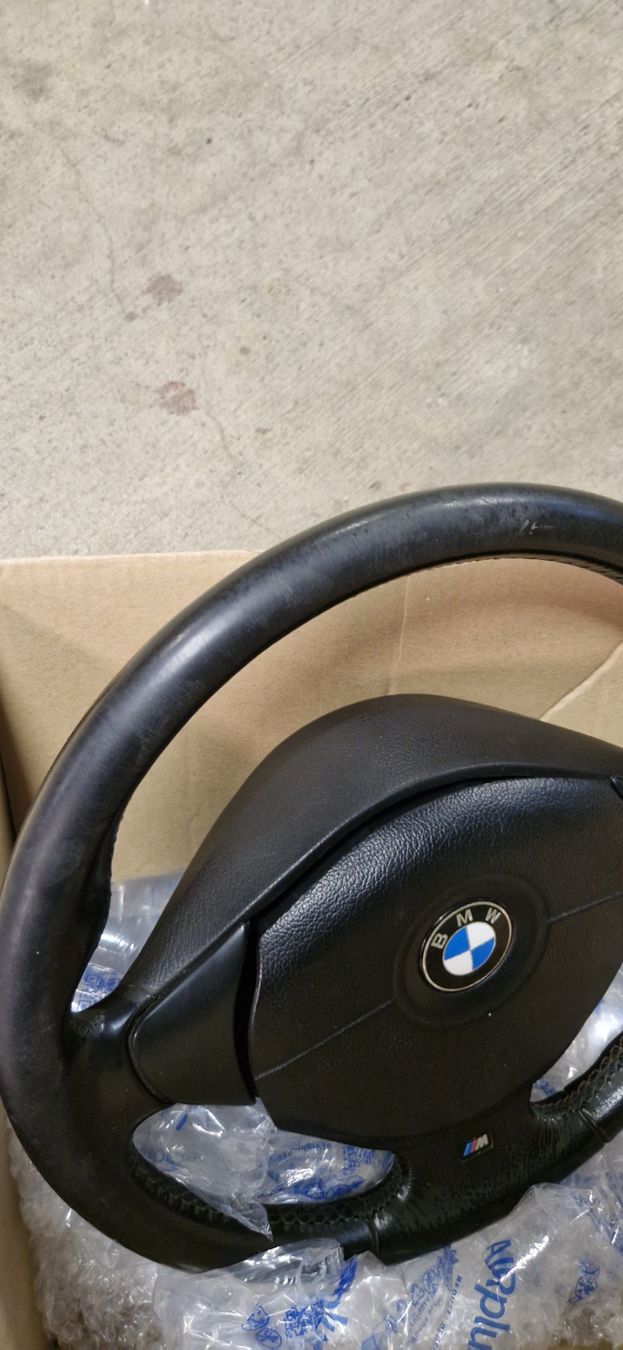 BMW Tutti pezzi di ricambio auto: BMW M-Lenkrad – Usato da Wittenbach venduto da Bulalla 1