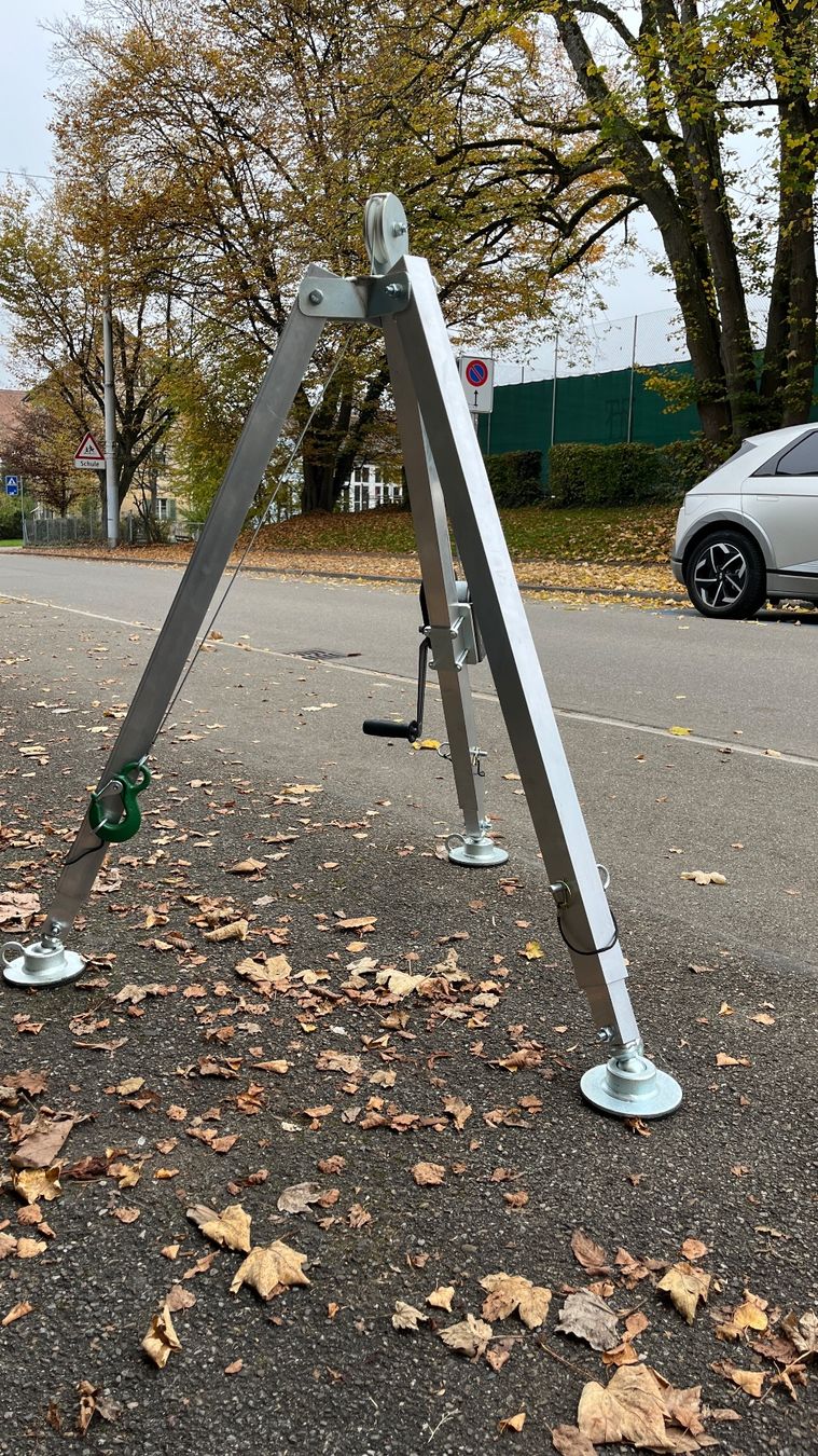 Meili Paranco multiuso: Aluminium-Dreibein DAT-S-200 mit Seilwinde – Nuovo (secondo la descrizione) da Zürich venduto da Macca-Akka