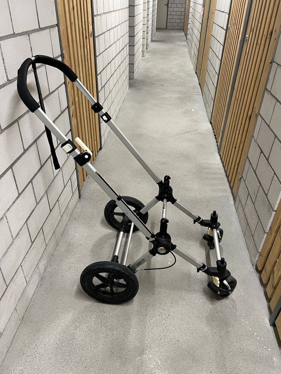 Bugaboo Kinderwagen: Bugaboo Cameleon -Teilen – Gebraucht aus Gränichen von FQueiros