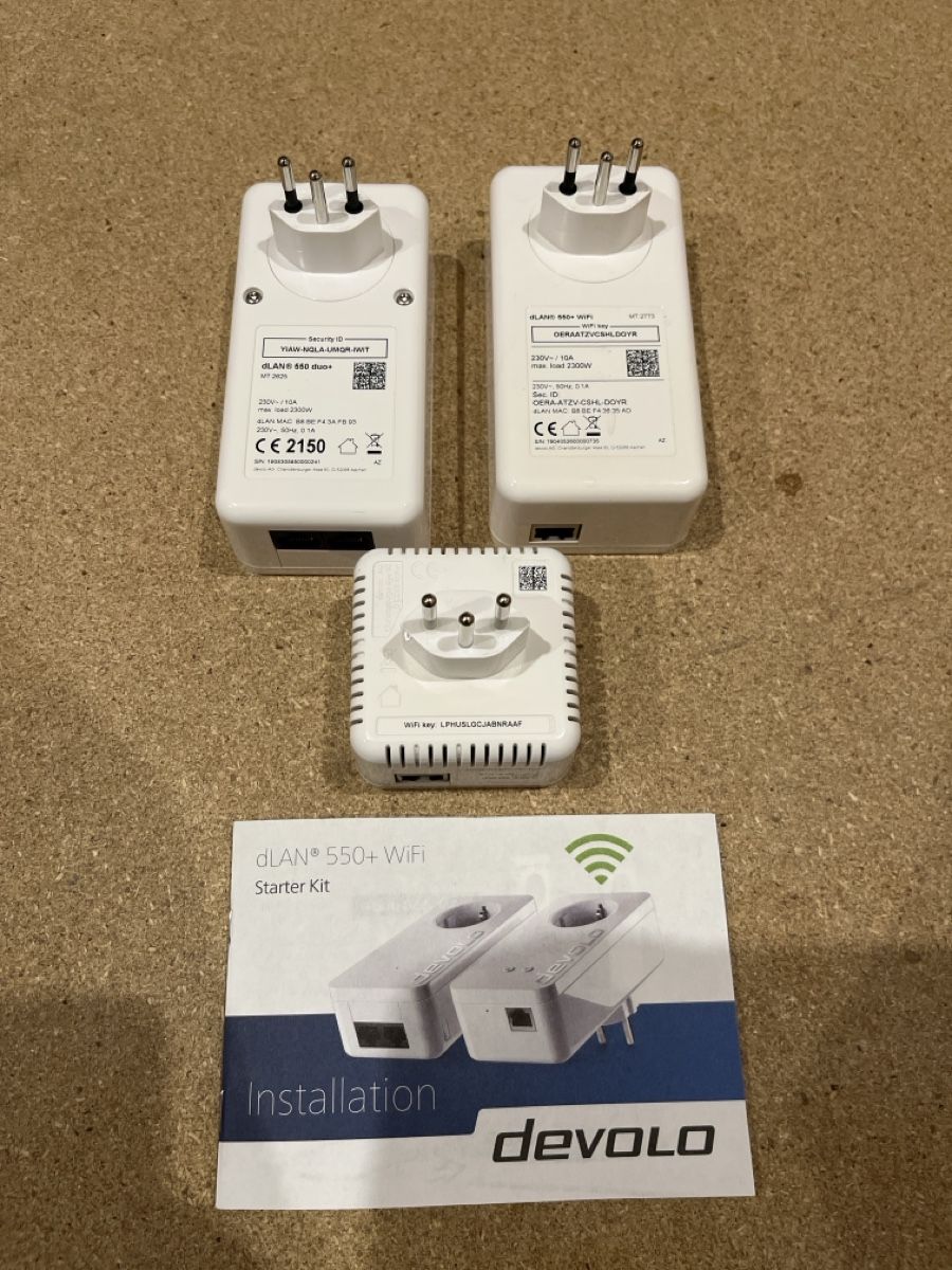 Devolo Lecteurs & Adaptateurs: Devolo Starter Kit 550+ Wifi – D'occasion à Maur par esgehoertjetztmir 1