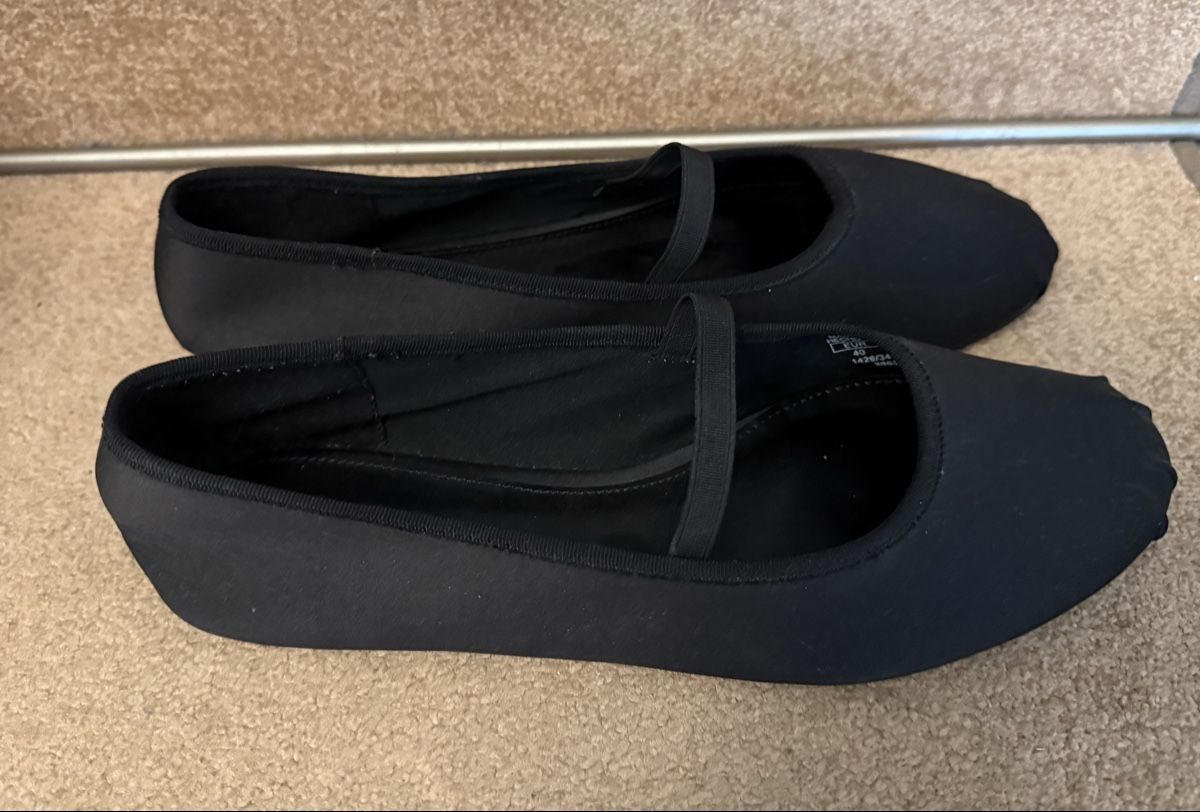 Pull&Bear Chaussures femmes: Schwarz Ballerinas 40 – Neuf (Voir description) à Opfikon par wolves21 1