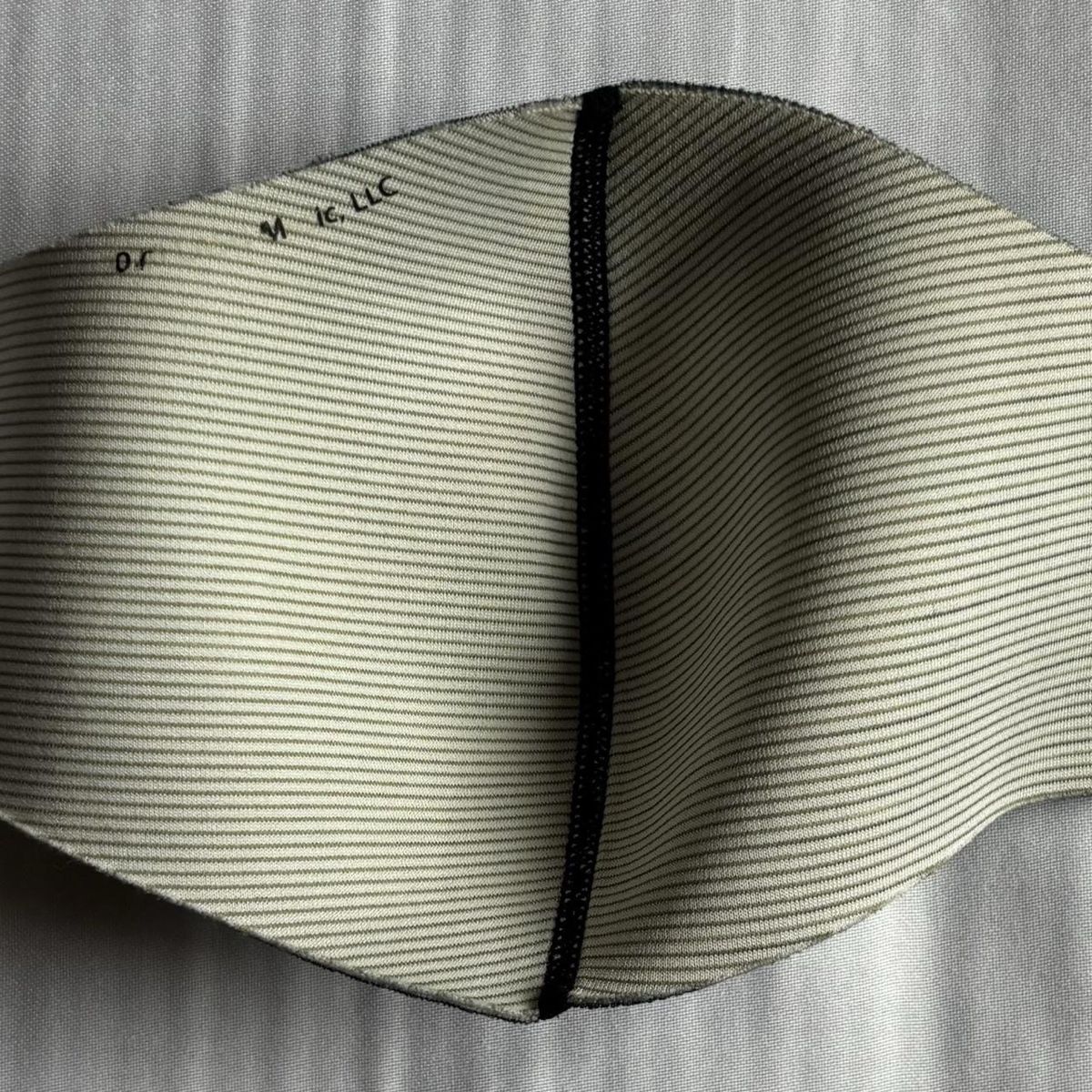 Masken: Billie eilish x Bershka Maske – Neu (gemäss Beschreibung) aus Grellingen von chiara_0106s 2