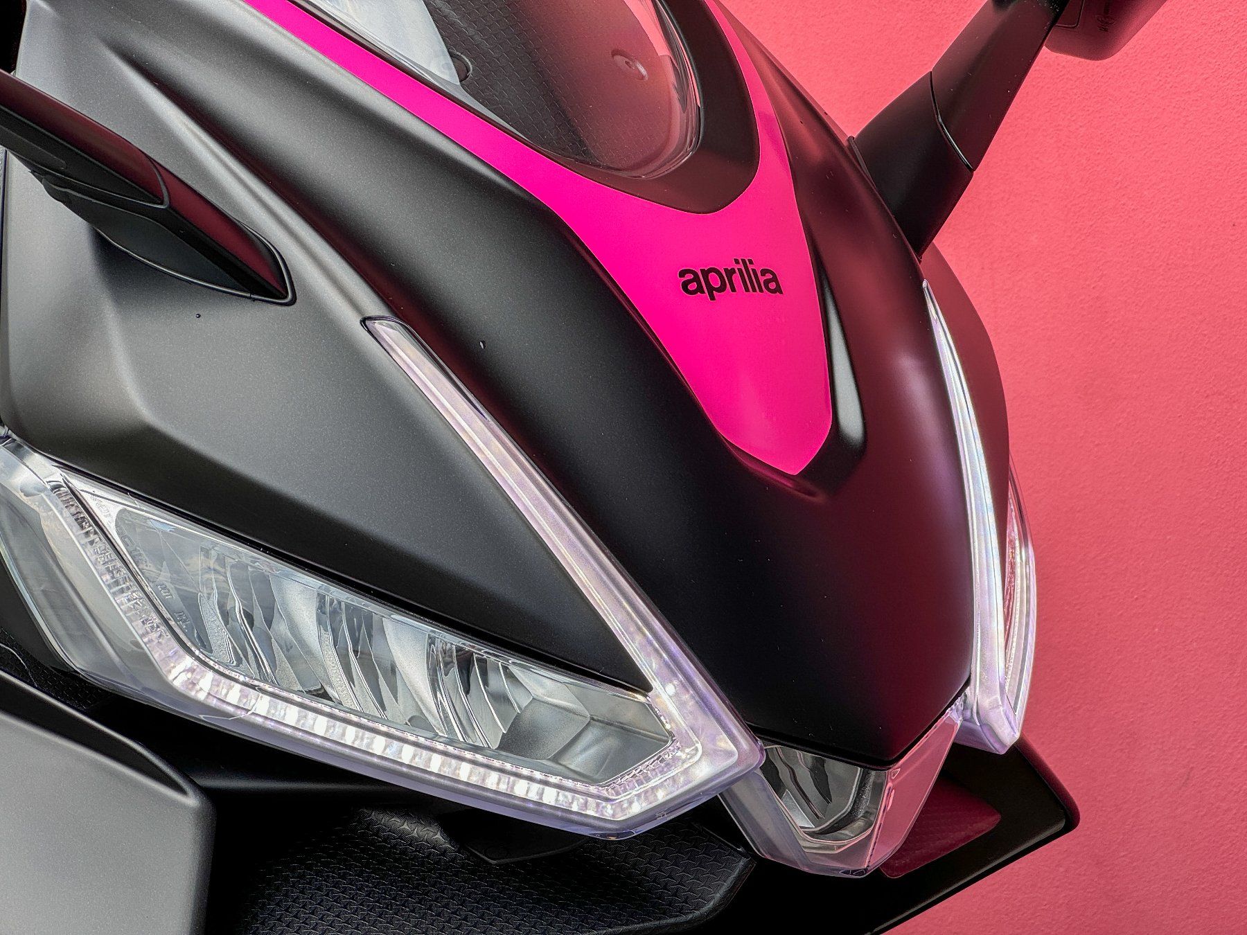 Sticker: Aprilia RS660 Sticker Kit - PINK – Nuovo e nell'imballaggio originale da Meggen venduto da leupimoto 8