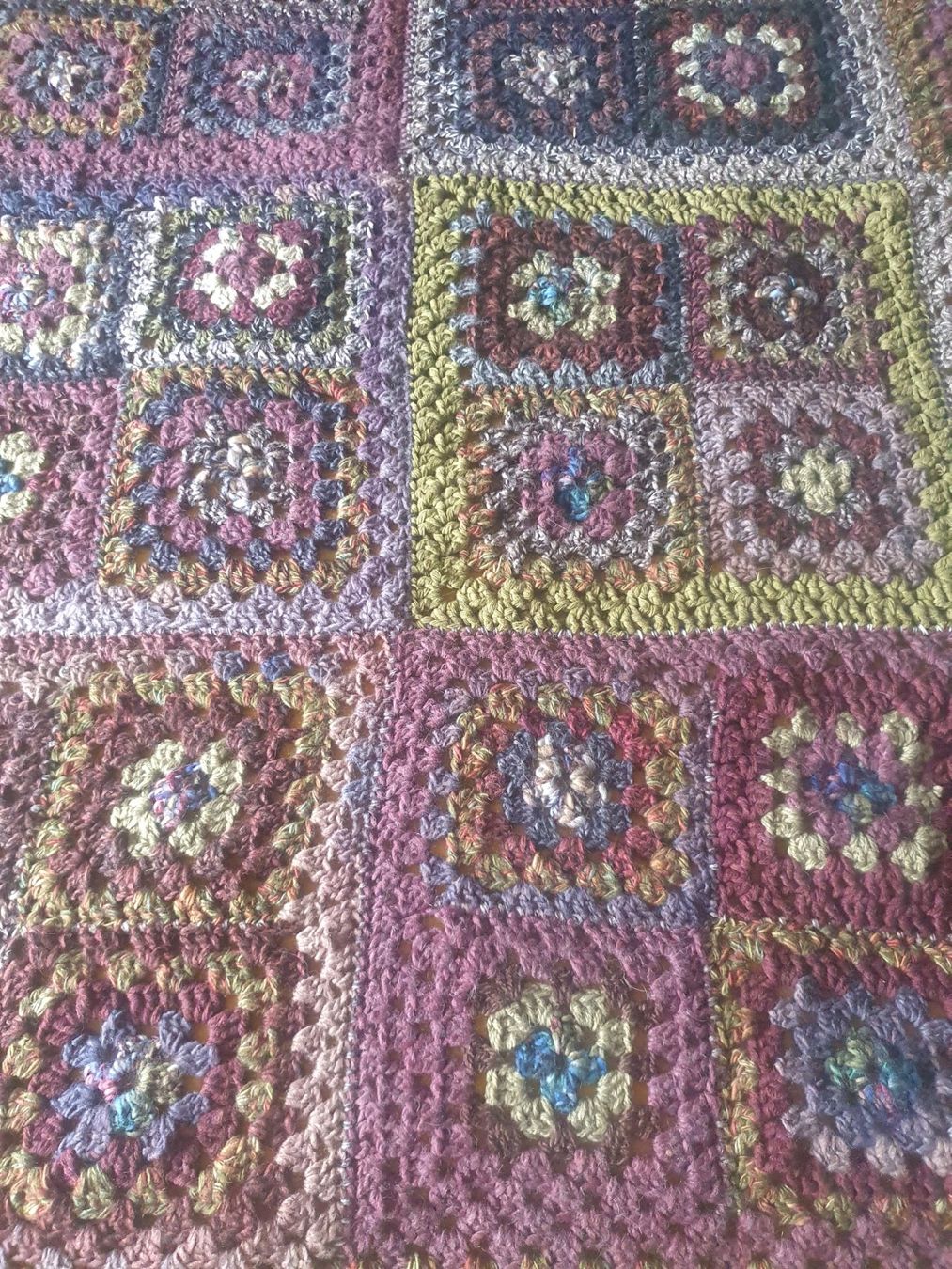 Coperte: COUVERTURE+COUSSIN  style vintage seventies granny patch – Nuovo e nell'imballaggio originale da Thônex venduto da lacomtessedesfees 3