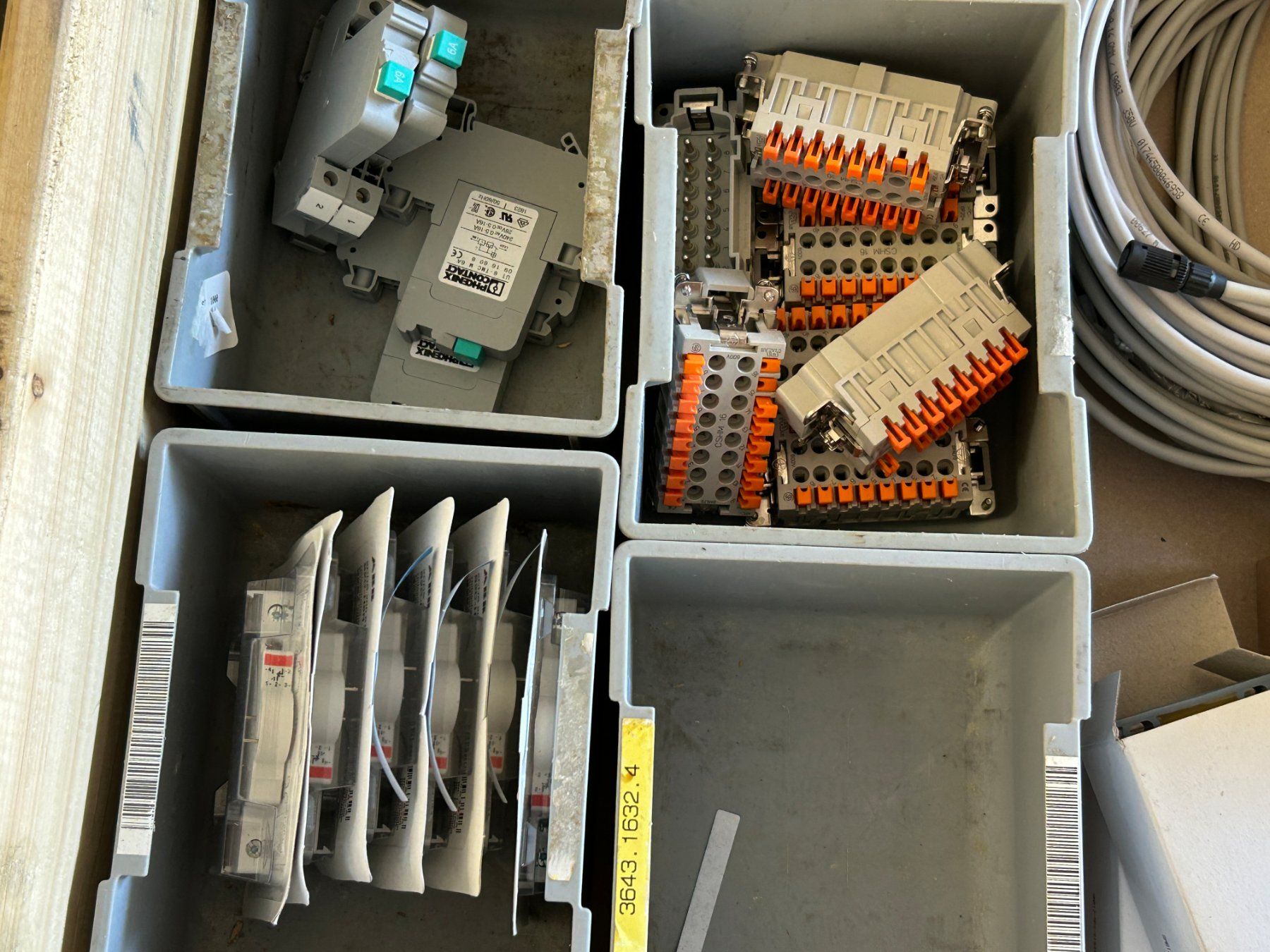Tous les outils: Palette voll elektro Material – Neuf (Voir description) à Zofingen par Maschinenfabrik 1