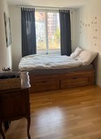 Holzbett mit Schubladen, Kopfteil und Latten, guter Zustand