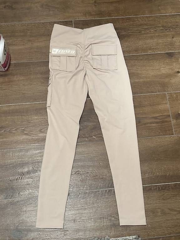 Leggings: Foxed Cargo Leggins – Usato da Rickenbach LU venduto da nur_lars 1
