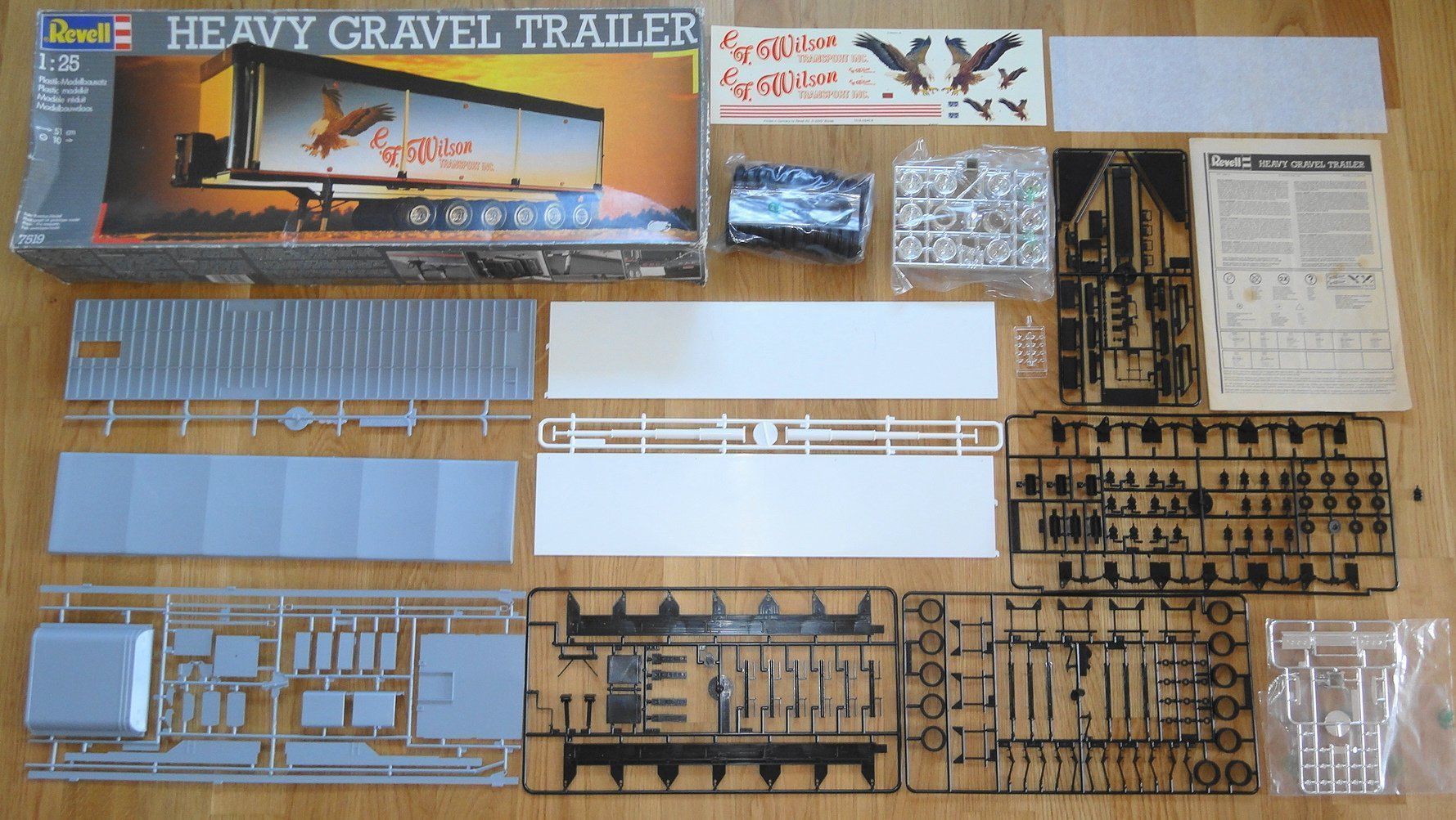 Maquette de camion en plastique Double Header Tandem Van Trailers 1/25