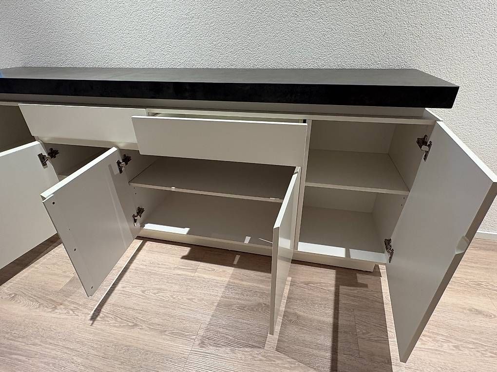 Cassettiere: Modernes Sideboard 200cm weiss/beton – Usato da Rombach venduto da lucamattei 3