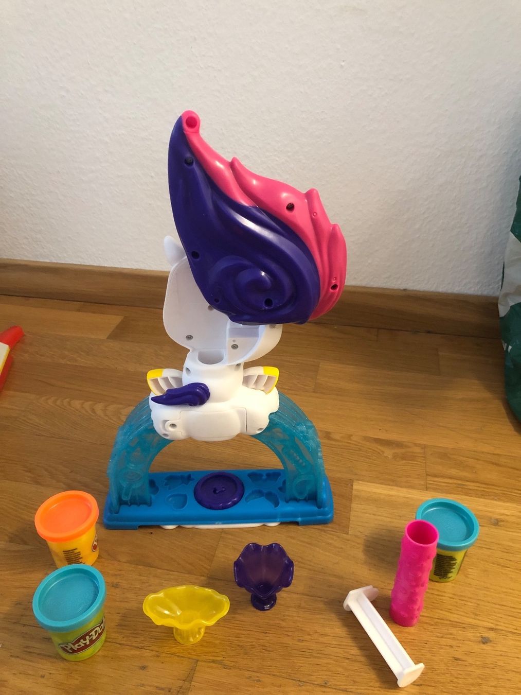 Kit bricolage: Knete & inkl.  Formen und Knetemaschine – Usato da Basel venduto da vlo_5wjf 1