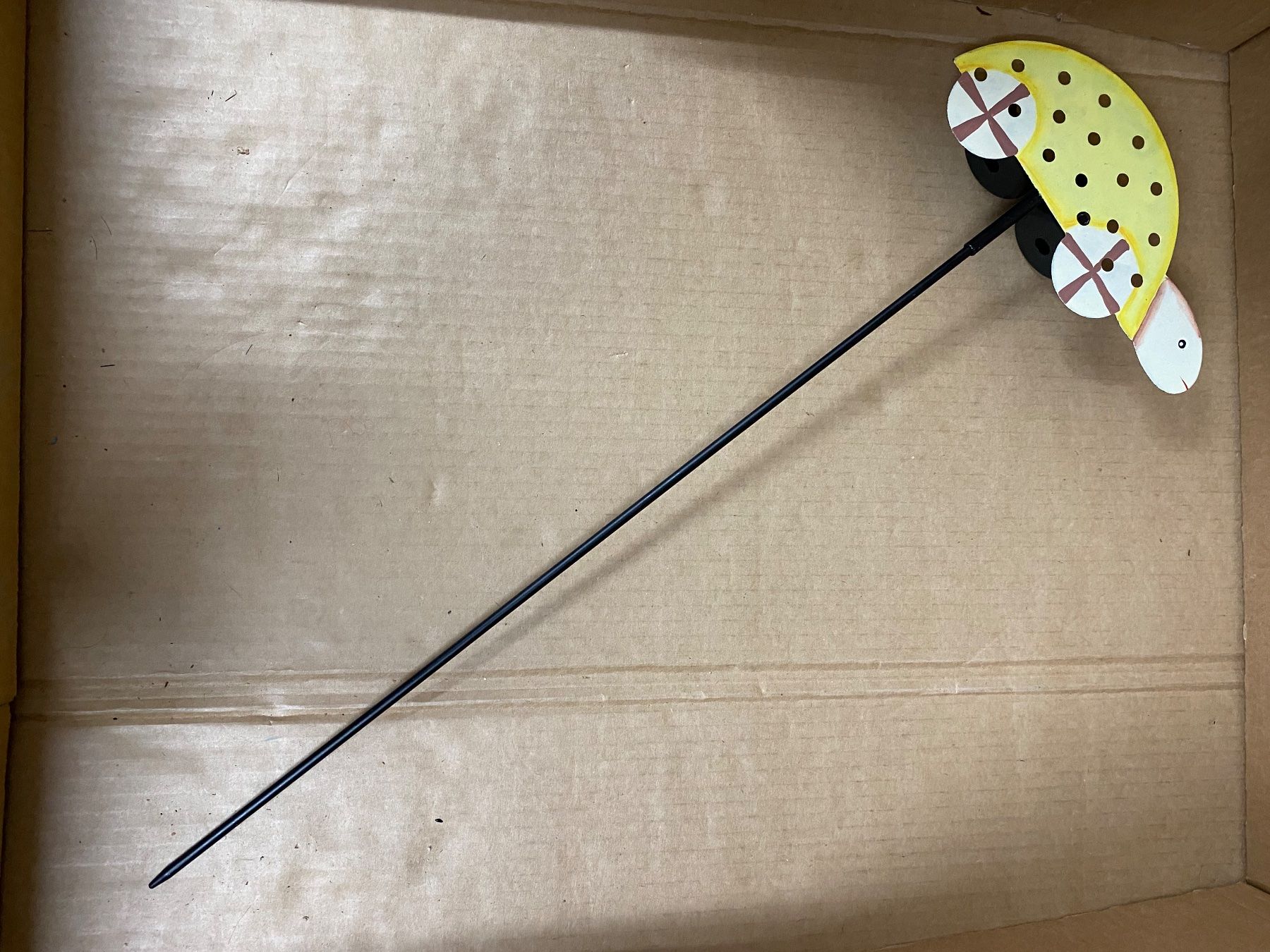 Tutte le decorazioni: Gartensteckfigur gelb mit Halter – Usato da Eschlikon TG venduto da ArtRec