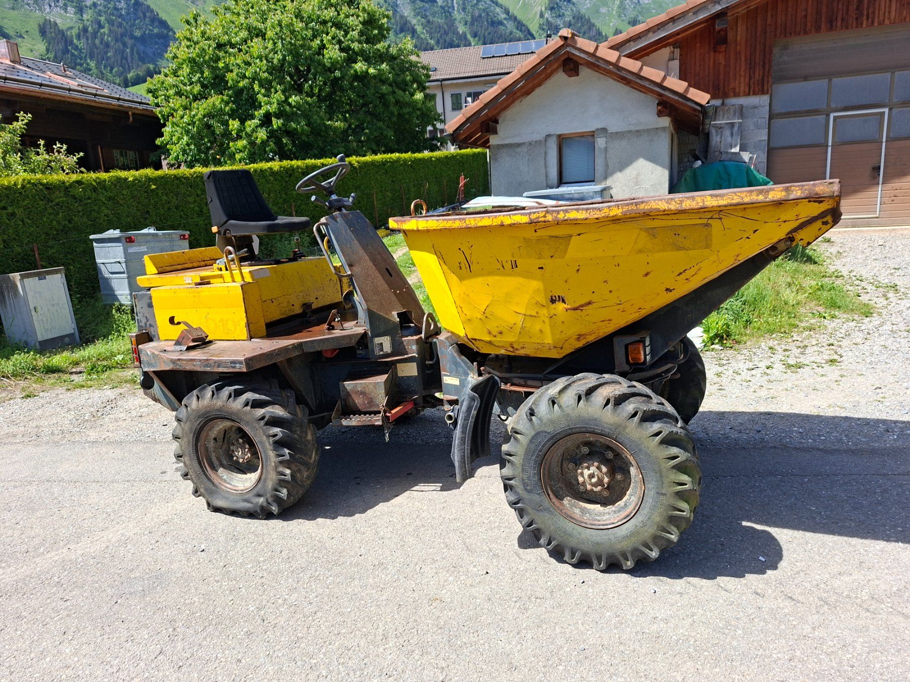 Tutte le macchine: Dumper Thwaites AD 8000 H – Usato da Château-d'Oex venduto da cfranzosi