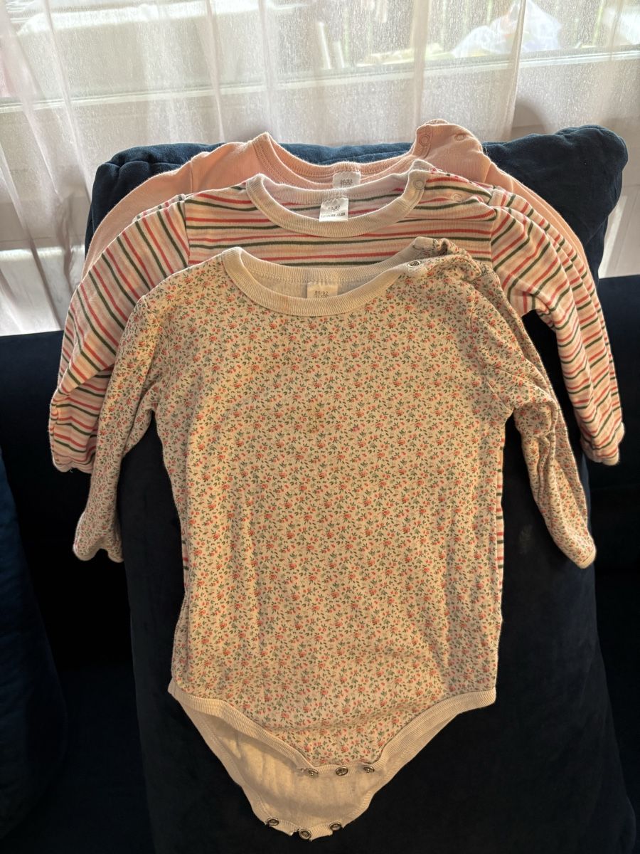 Lotti & Set di vestiti: LangarmBodys Set 3tlg. Gr. 86-92 – Usato da Oberhofen am Thunersee venduto da ver_n9w9