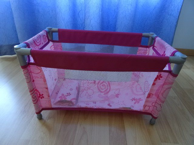Giocattoli: Puppenbett – Usato da Bazenheid venduto da Aebi55 1