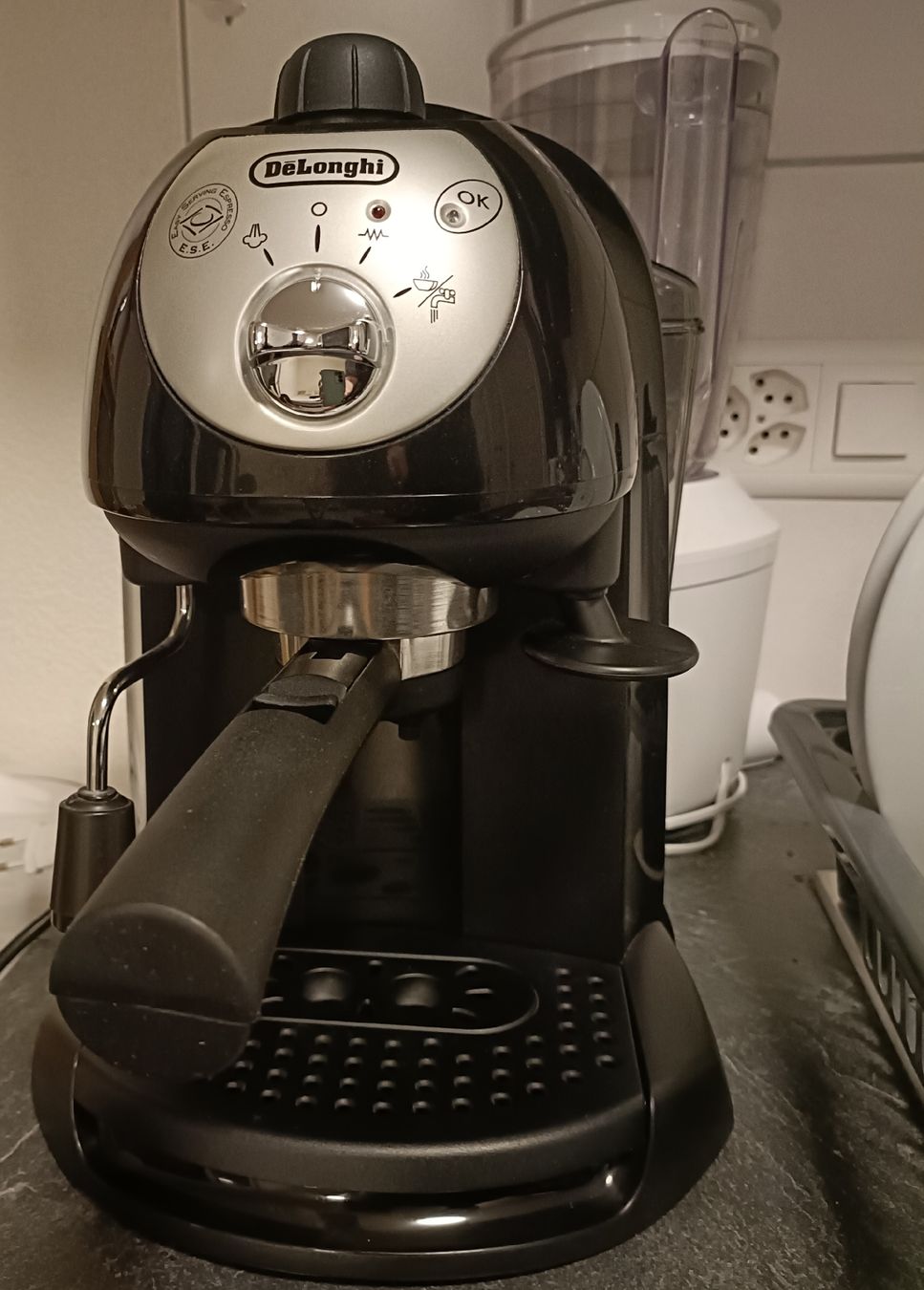 De'Longhi Machines à café & Machines à expresso: Machine à café - DeLonghi EC201CD – D'occasion à Crissier par mir_d8hy