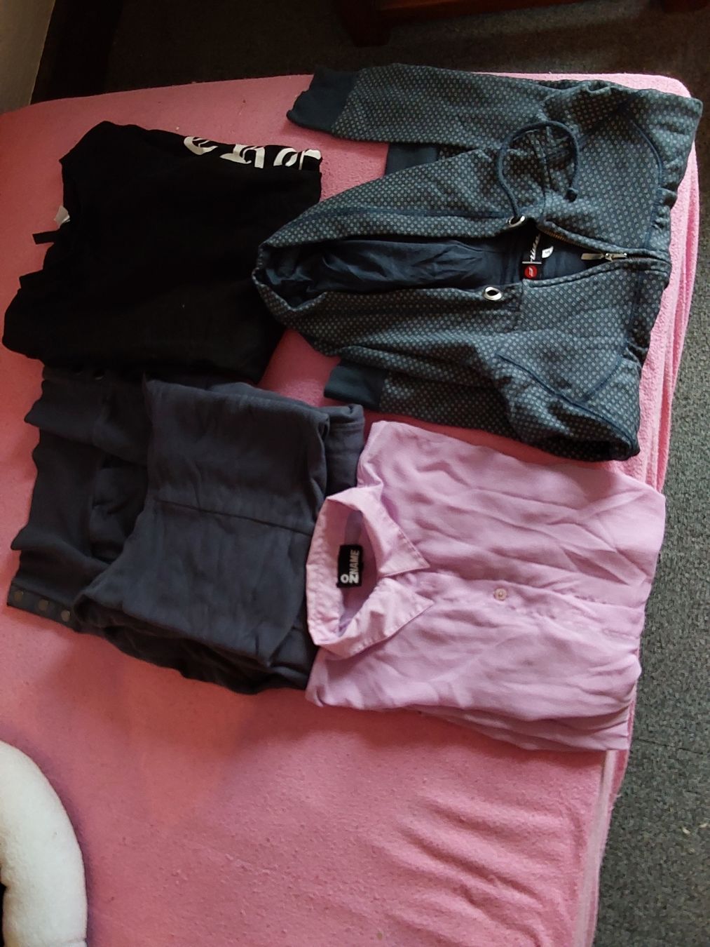 Kleiderpakete: Kleiderpaket Gr. S – Gebraucht aus Döttingen von Verkauf 1