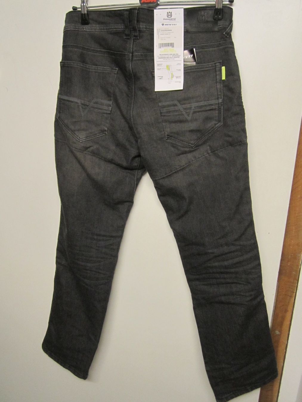 Hosen: Motorrad Jeans Husqvarna Pursuit Jeans LK354 mit Protektoren – Neu (gemäss Beschreibung) aus ARISDORF von Sukawa1 1